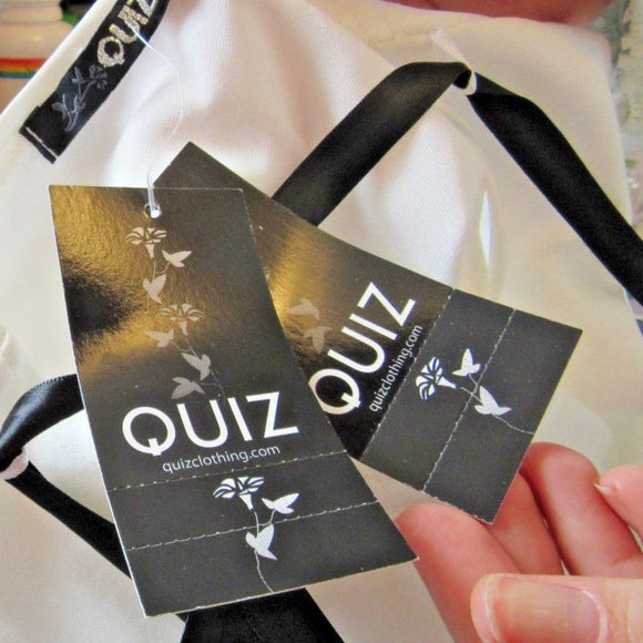 Vintage Black and White Dress with Attached Necklace by Quiz UK 8 = US Size 4 - Picture 3 of 10